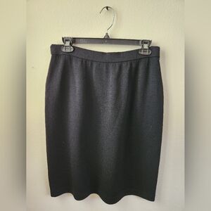 St.‎ John Basics Skirt Women's Straight Black Santana Knit Wool Stretch Size 10